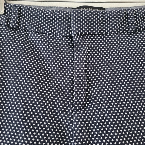 Banana Republic Petite Women's Navy and White Cropped Hampton Pants Size 4P - Picture 2 of 7